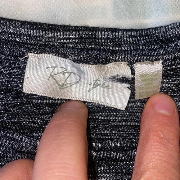 ππ Stylish ππTop with Open Back ππ - Picture 6 of 9